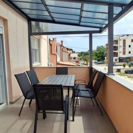 Apartment Dubravka Near The Sandy Beach Medulin Dış mekan fotoğraf