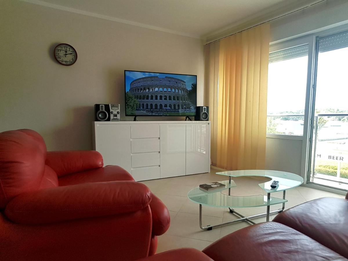 Apartment Dubravka Near The Sandy Beach Medulin Dış mekan fotoğraf