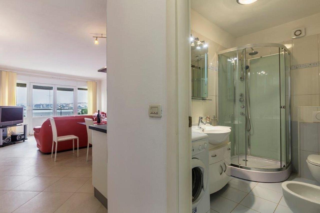 Apartment Dubravka Near The Sandy Beach Medulin Dış mekan fotoğraf